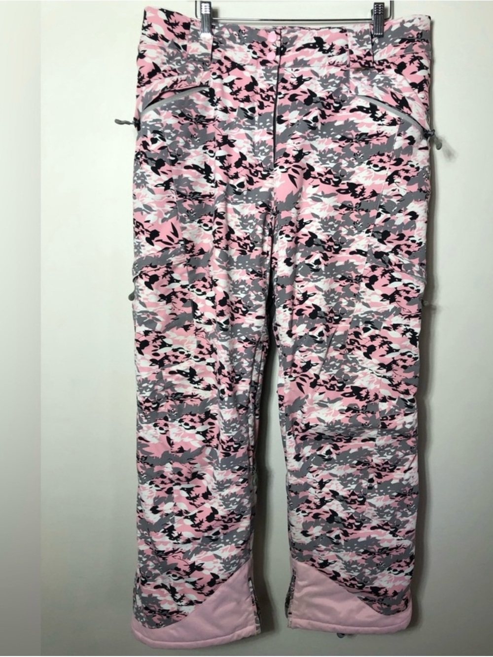 Women’s Pink & Gray Camo Ski Pants - Insulated Snow board pants